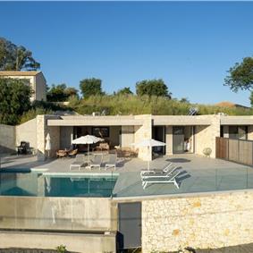 3 bedroom villa with pool & seaview, near Acharavi, sleeps 6